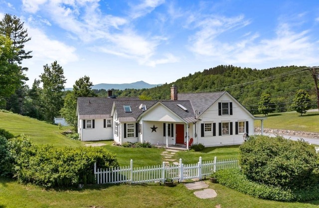 Historic Home, Centrally Located w/Mtn Views!