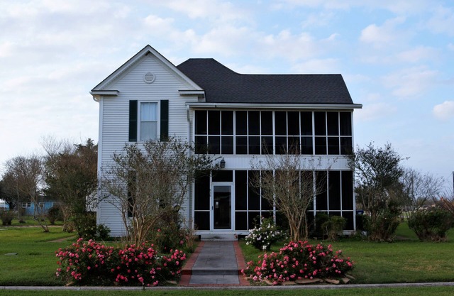 Historic Home great for families & fisherman - Near Local Shops and Restaurants