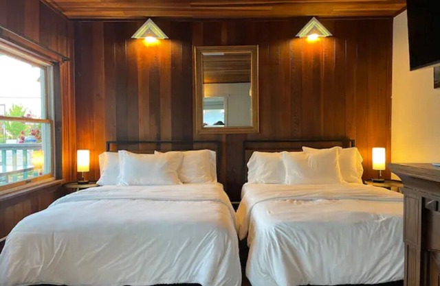 Historic K2 Inn, Full House Rental (Renovated Managers Quarters)