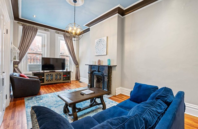 Historic Manchester Charming Victorian Townhouse Sleeps 11