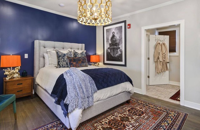 ✰Historic Retreat✰ on Charming Main Street