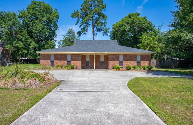 Historic Savannah, Pool, Free Tybee Parking!