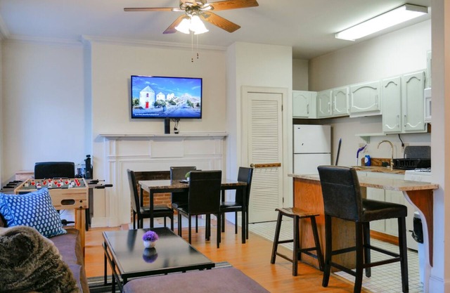 ❣️Historic, Spacious & Fun 2BR Apt @ Downtown Albany