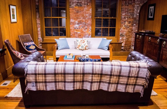 Historic Townhouse With Modern Amenities, Ideal Location in Center of Boston