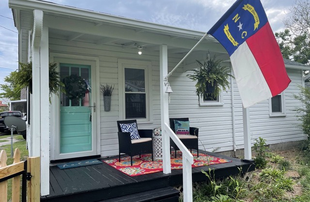 Historical guest house featured on HGTV's Beachfront Bargain Hunt Renovation!