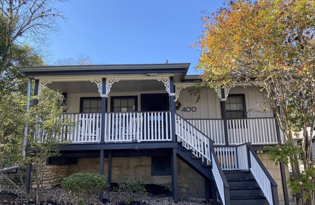 Historical property directly on Main St in Boerne