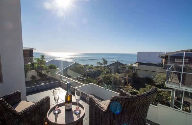 Hobson Hot Spot - enjoy stunning sea views
