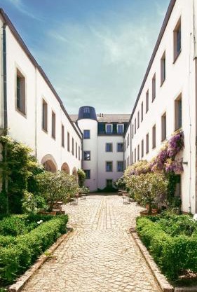 Hofgarten 1824 Hotel garni