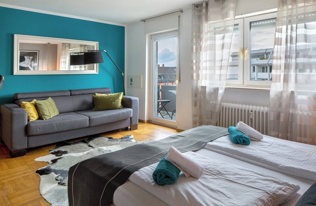 Holiday Apartment 'Freiburg Zähringen' with Balcony and Wi-Fi