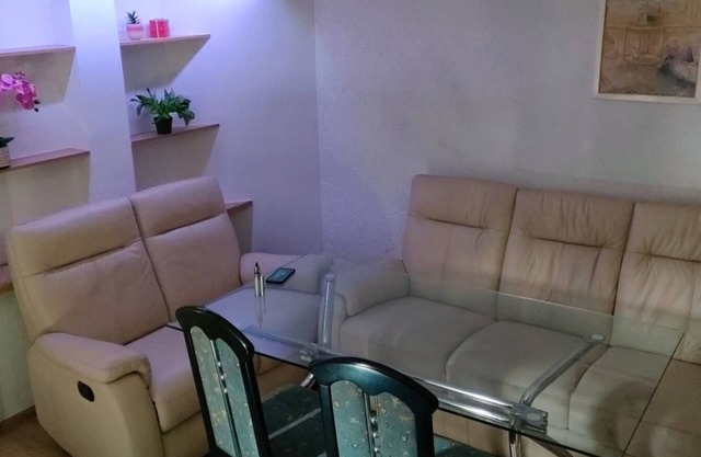 Holiday Apartment 'Peter' Near Old Town with wifi