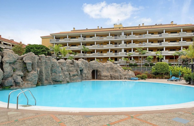Holiday Apartment "Casa Fran" with Mountain View, Shared Pool & Wi-Fi