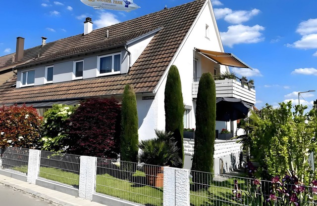Holiday Apartment 'Dornier' with Private Terrace, Shared Garden and Wi-Fi