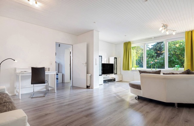 Holiday Apartment 'Am Fährhafen' with Private Garden and Wi-Fi