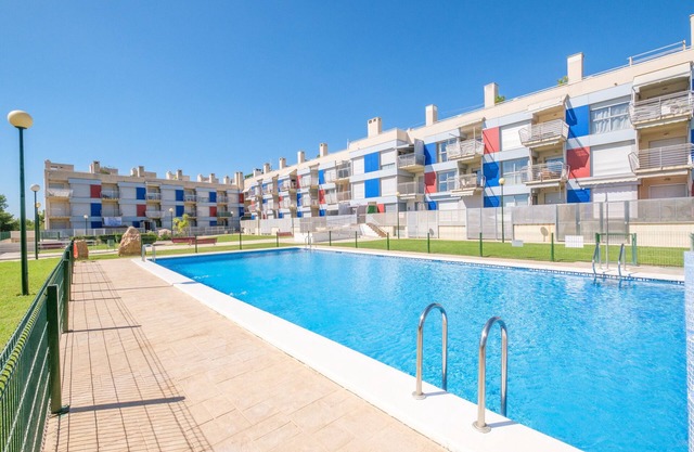 Holiday Apartment 'Casa Gemma' with Terrace, Shared Pool & Wi-Fi