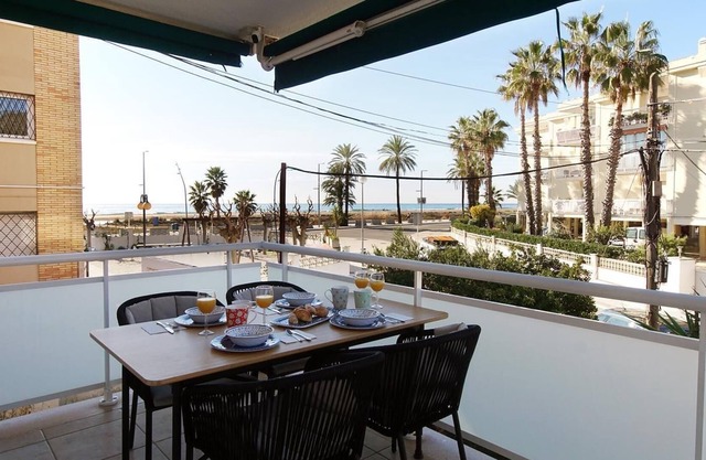 Holiday Apartment "Beach house Club Castelldefels" with Sea View, Terrace, Balcony, BBQ, A/C & Wi-Fi