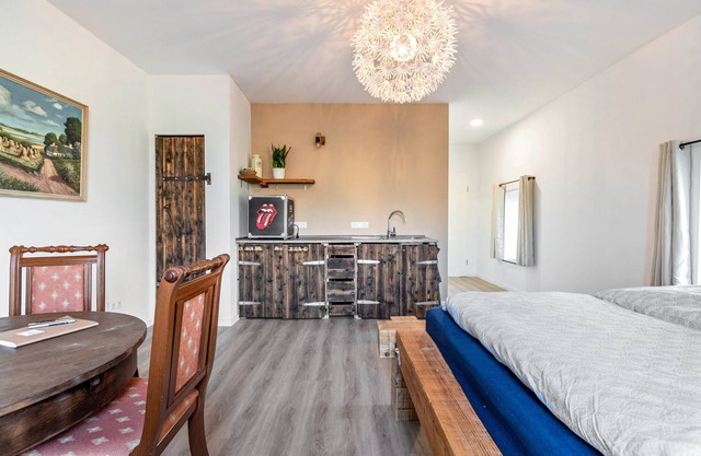 Holiday Apartment 'Gutgemacht' with Shared Terrace, Garden and Wi-Fi