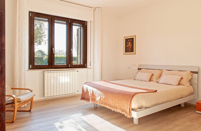 Holiday Apartment I Limori with Mountain View, Pool & Wi-Fi