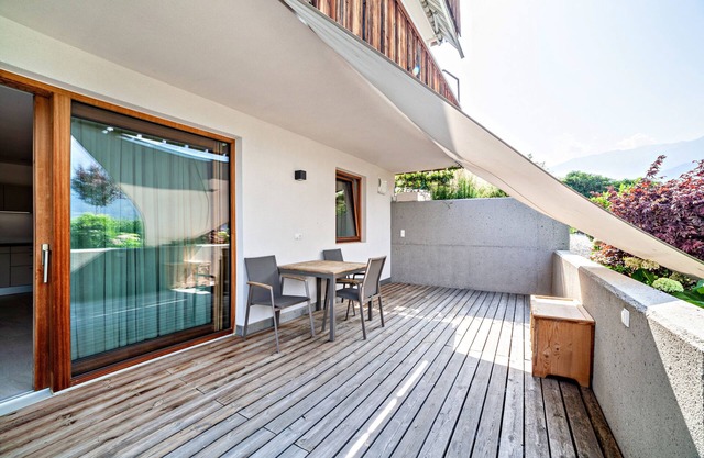 Holiday Apartment "Langstein Golden" with Mountain View, Shared Terrace & Wi-Fi