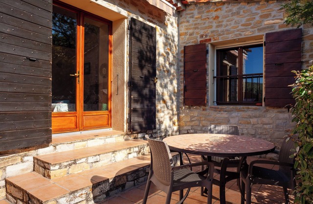 Holiday Apartment "Les Cigales" with Mountain View, Private Garden & Wi-Fi