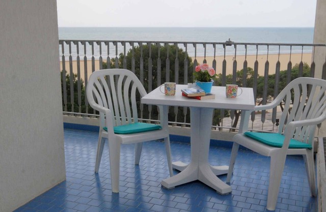 Holiday apartment near the beach