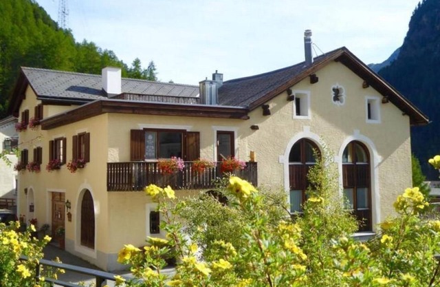 Holiday apartment Pontresina for 1 - 4 persons with 2 bedrooms - Holiday apartment