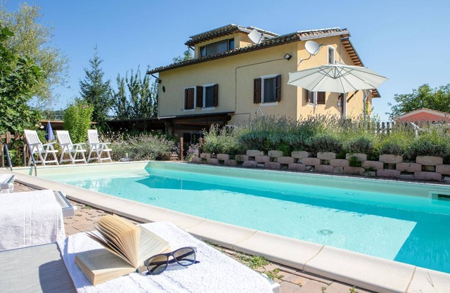 Holiday apartment San Ginesio for 1 - 6 persons with 3 bedrooms - Twin house