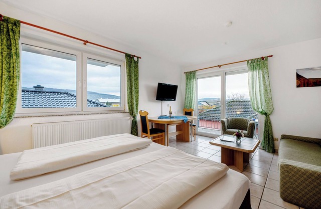 Holiday Apartment 'Winnie Puuh' with Mountain View, Private Garden and Wi-Fi