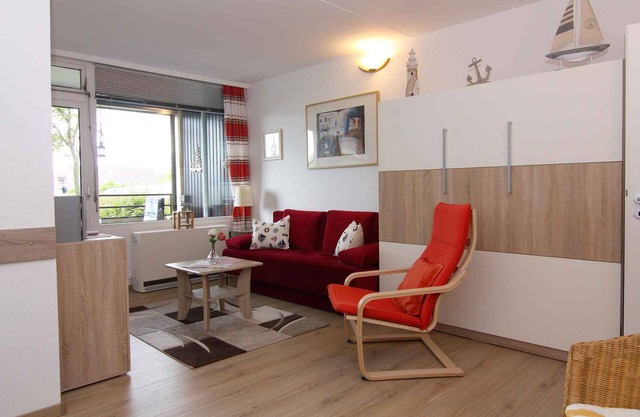 Holiday apartment with balcony only 200 m from the Baltic Sea beach
