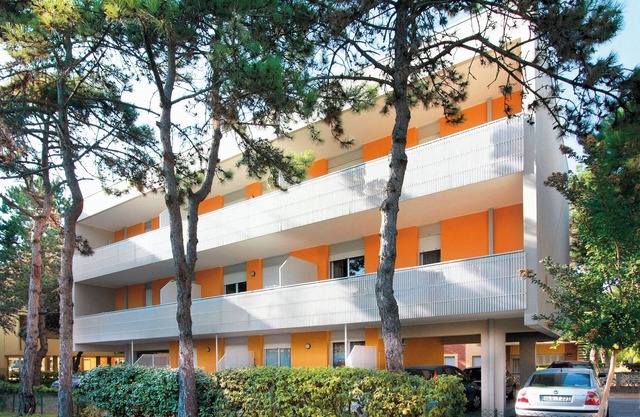 Holiday apartment with balcony and air conditioning