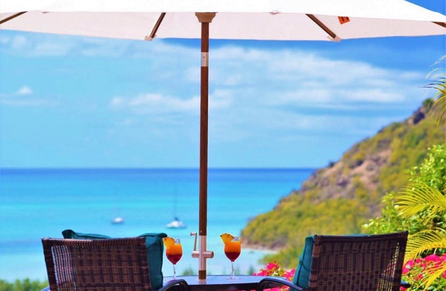 HOLIDAY DISCOUNTS! PANORAMIC SEA VIEWS! LUXURY, POOL, OVERLOOKS JOLLY HARBOUR