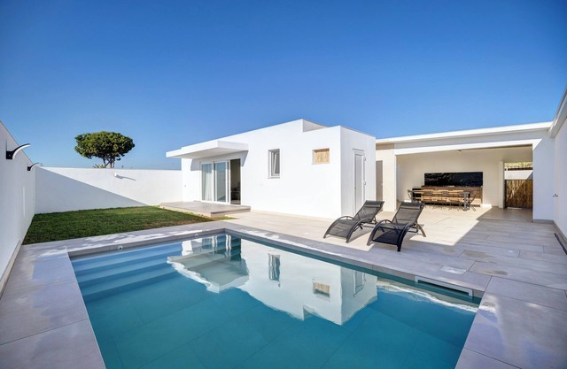 Holiday Home 'Villa Kalma' with Private Pool, Private Terrace and Wi-Fi