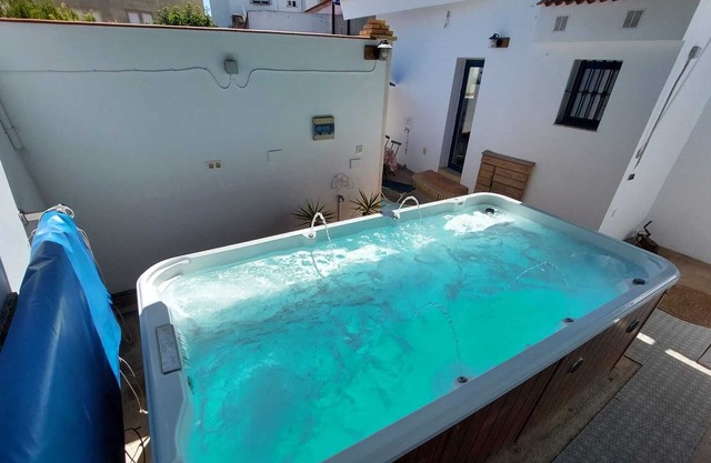 Holiday Home Casa Rural Villa Bella with Whirlpool, Garden & Wi-Fi