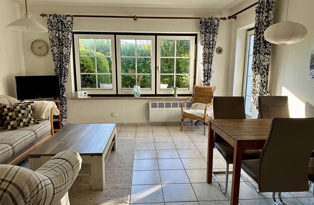 Holiday Home 'Nordsee Huus' with Private Terrace, Shared Garden and Wi-Fi