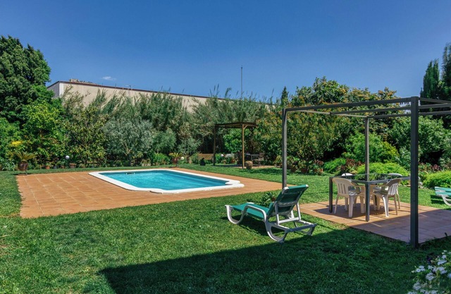 Holiday Home 'Castell del Montgrí Amunt' with Mountain Views and Wi-Fi