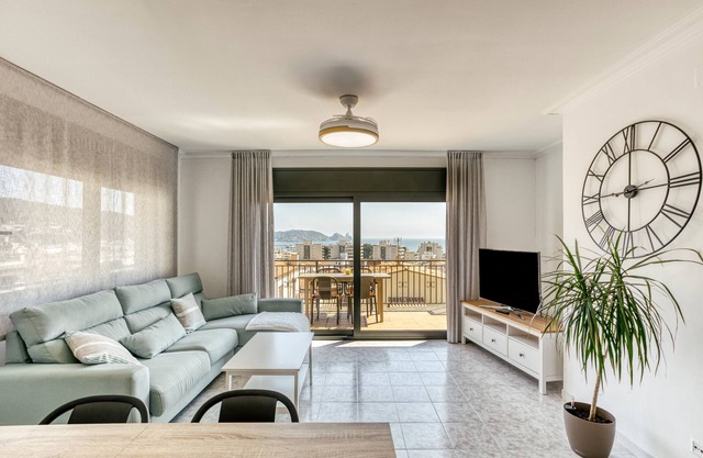 Holiday Home 'Casa Con Vistas A Las Illes Medes' with Sea View, Wi-Fi and Air Conditioning