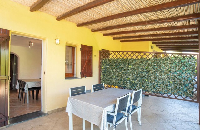 Holiday Home "Appartamento dell Pellicano" Near the Beach and with Air Conditioning