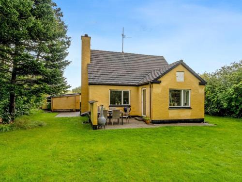 Holiday Home Birtir - 750m from the sea by Interhome