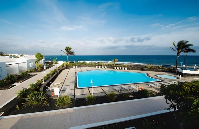 Holiday Home 'Caleta Campos 2' with Sea View, Shared Pool and Wi-Fi