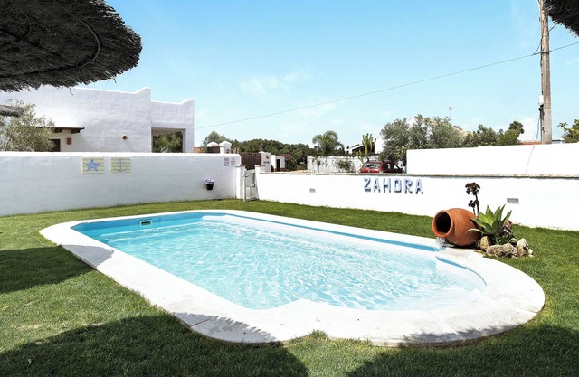 Holiday Home "Casa Trafalmar" with Pool, Wi-Fi, Garden & Terrace