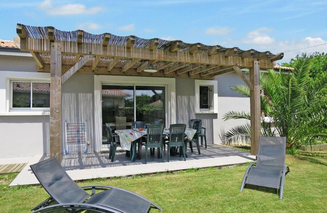 Holiday Home Dorgeles - SUL130 by Interhome