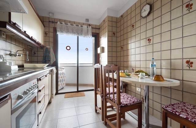 Holiday Home 'Piso en Icod de los Vinos' with Sea View, Balconies & Wi-Fi