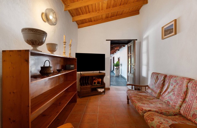 Holiday Home 'Fagundo' with Mountain View, Private Terrace and Wi-Fi