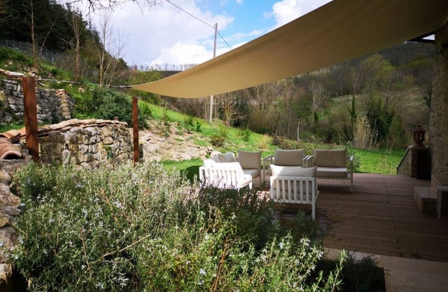 Holiday home for 6 guests with 250m² in Rotecastello (92398)