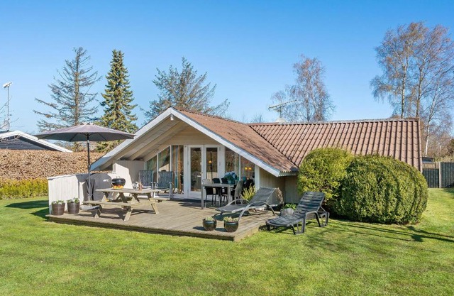 Holiday Home Gøgevej Dronningmølle Vi
