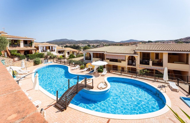 Holiday Home 'I Girasoli' with Shared Pool, Private Terrace and Communal Garden