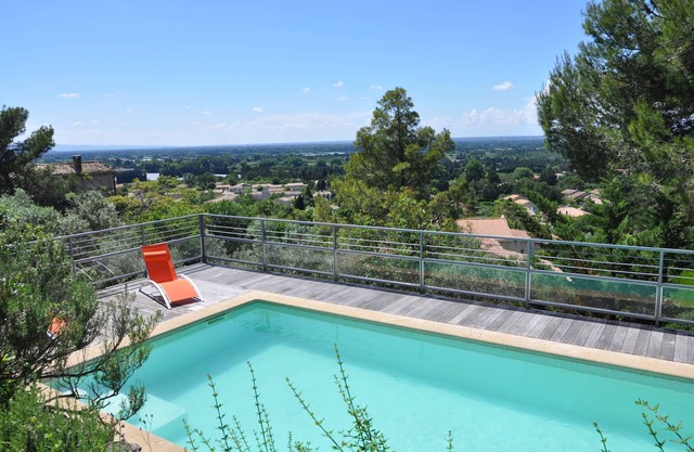 Holiday home in Lagnes, Luberon, pool table and swimming pool, panoramic view, pets allowed (1).