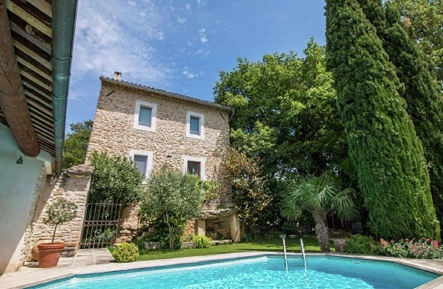 Holiday Home in Oppède with Private Pool