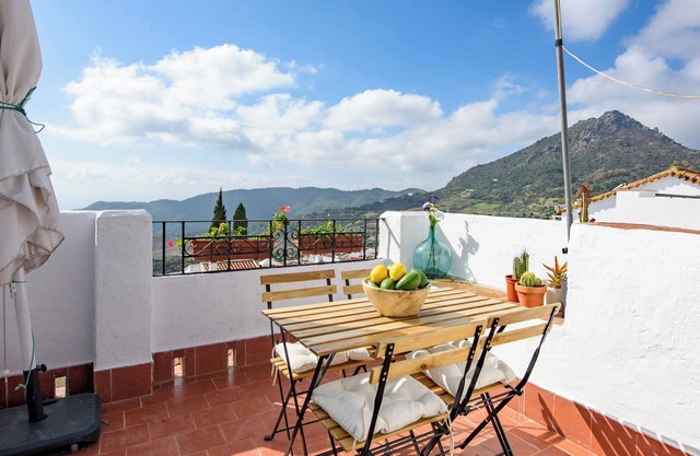 Holiday Home 'La Casa De Eva' with Mountain View, Shared Terrace and Wi-Fi