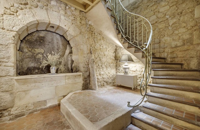 Holiday Home 'La Maison Du Vieux Lormont' with Private Terrace