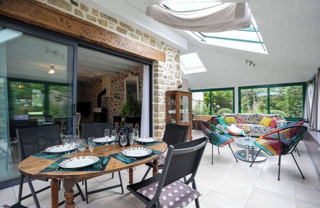 Holiday Home 'Les Coquelicots Proche Mer' with Private Terrace, Private Garden and Wi-Fi